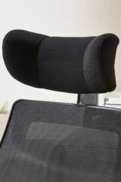 Resolute Folding Arm Mesh Chair -Pro Office Shop resolute 4 1